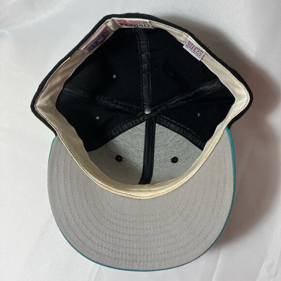 Wichita Wranglers Hat Baseball Cap Fitted 7 3/4 New Era Vintage 90s MiLB Black - Picture 5 of 7